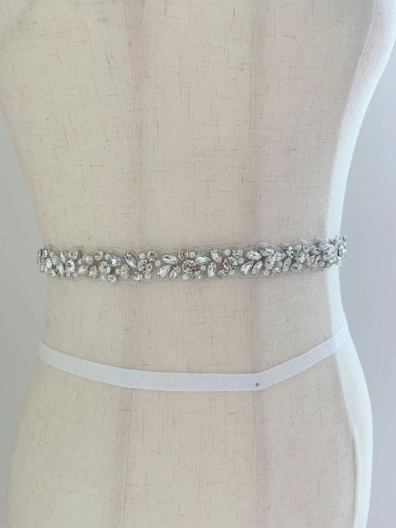 1 ياردة/5 ياردة الفضة كريستال  - مراجعة Bridal Sash Ribbon وسعره