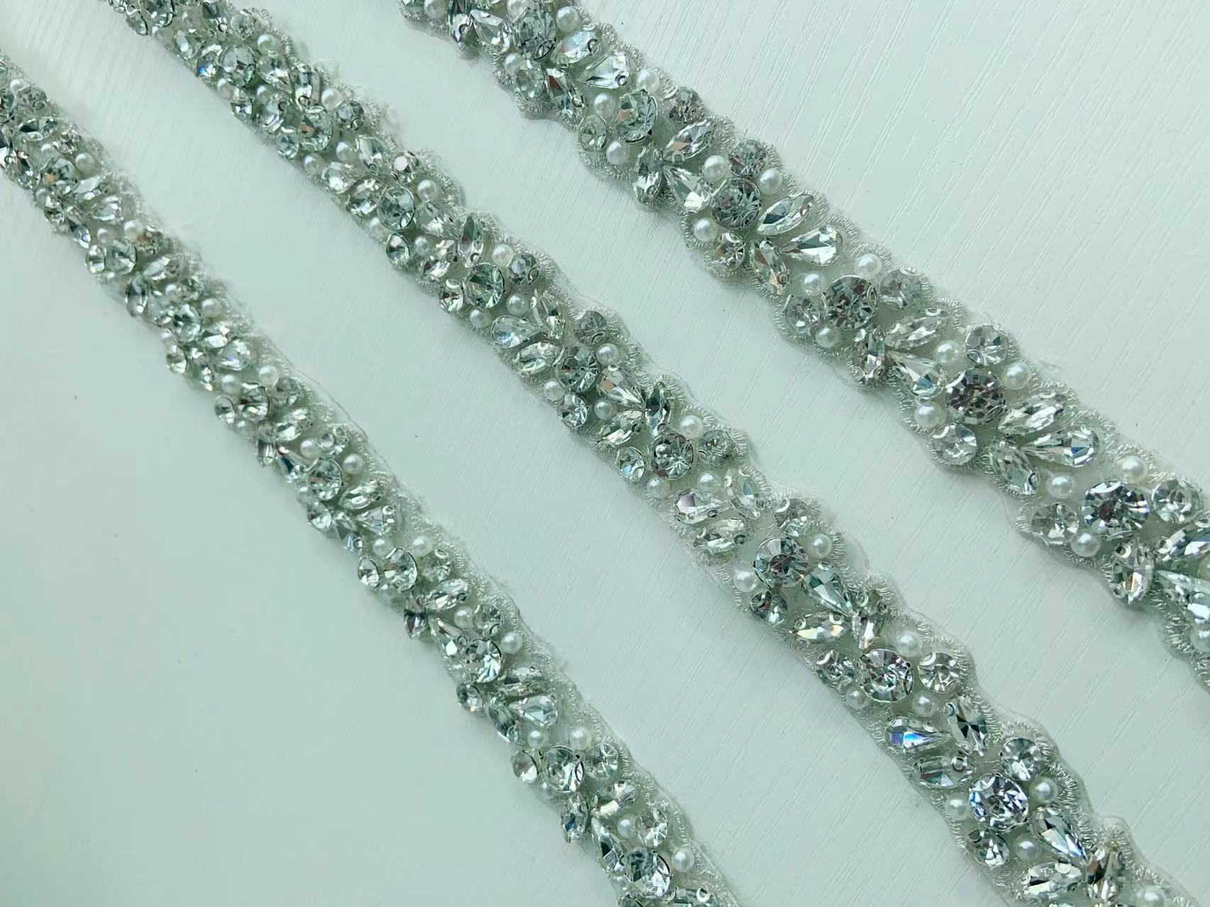 1 ياردة/5 ياردة الفضة كريستال  - مراجعة Bridal Sash Ribbon وسعره
