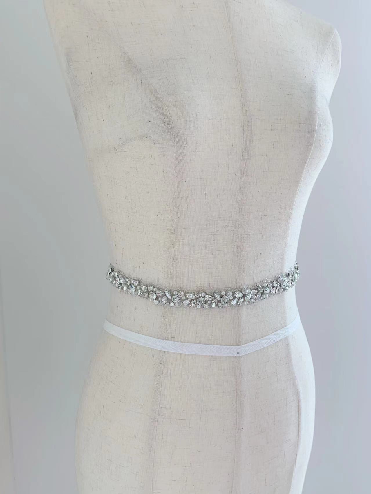 1 ياردة/5 ياردة الفضة كريستال  - مراجعة Bridal Sash Ribbon وسعره